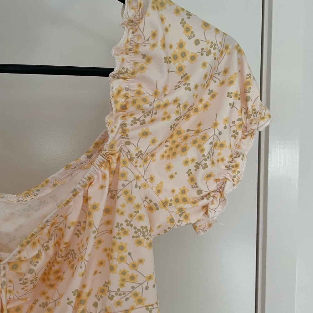 Floral top - Picture 4 of 5